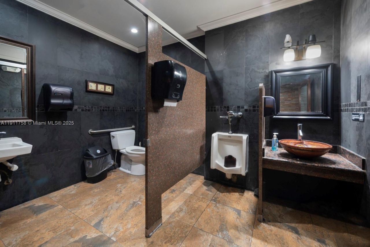 6411-6417 Stirling Rd, Davie, FL 33314 Photo