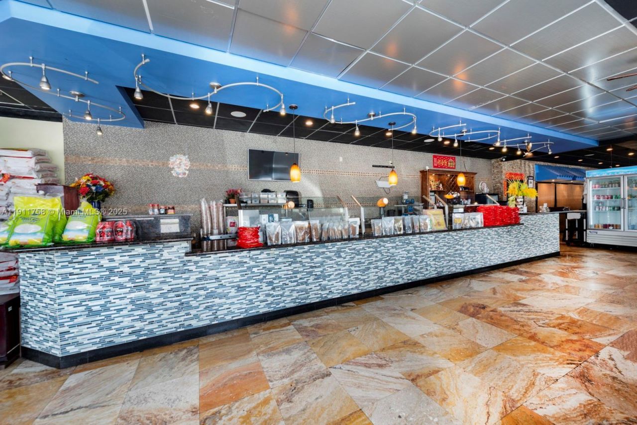 6411-6417 Stirling Rd, Davie, FL 33314 Photo