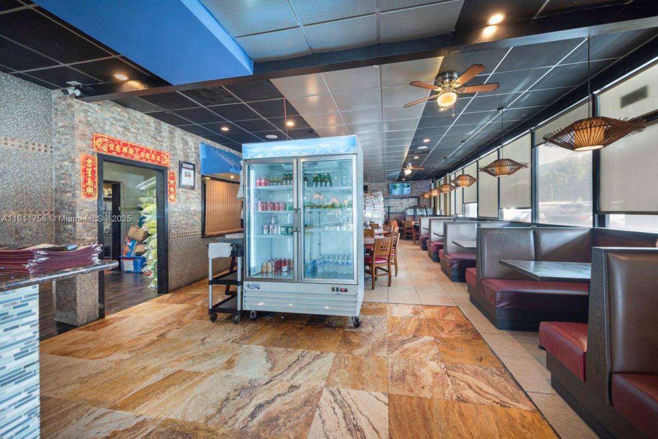 6411-6417 Stirling Rd, Davie, FL 33314 Photo