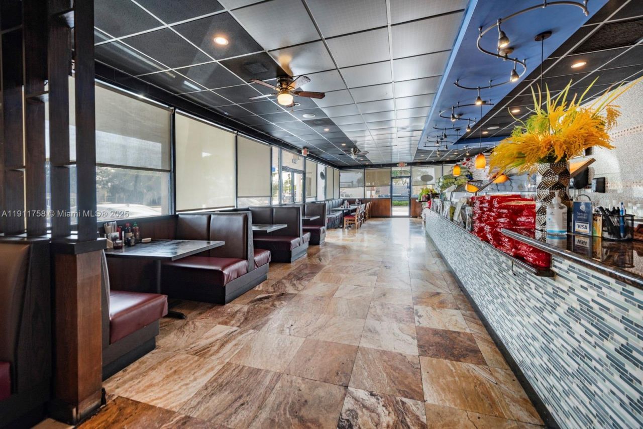 6411-6417 Stirling Rd, Davie, FL 33314 Photo