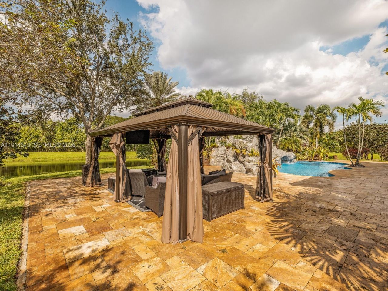 12995 SW 40th St, Davie, FL 33330 Photo