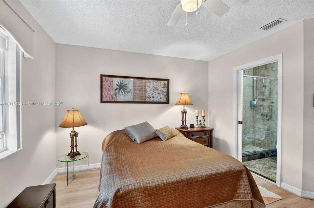 38 S Lakeshore Dr, Hypoluxo, FL 33462 Photo