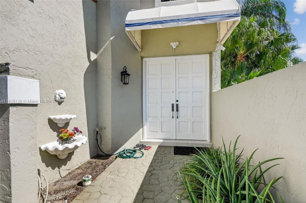 38 S Lakeshore Dr, Hypoluxo, FL 33462 Photo