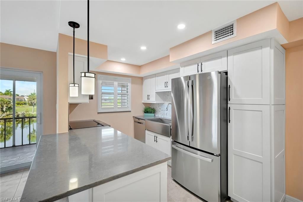 1610 Middle Gulf Dr, Unit B3, Sanibel, FL 33957 Photo