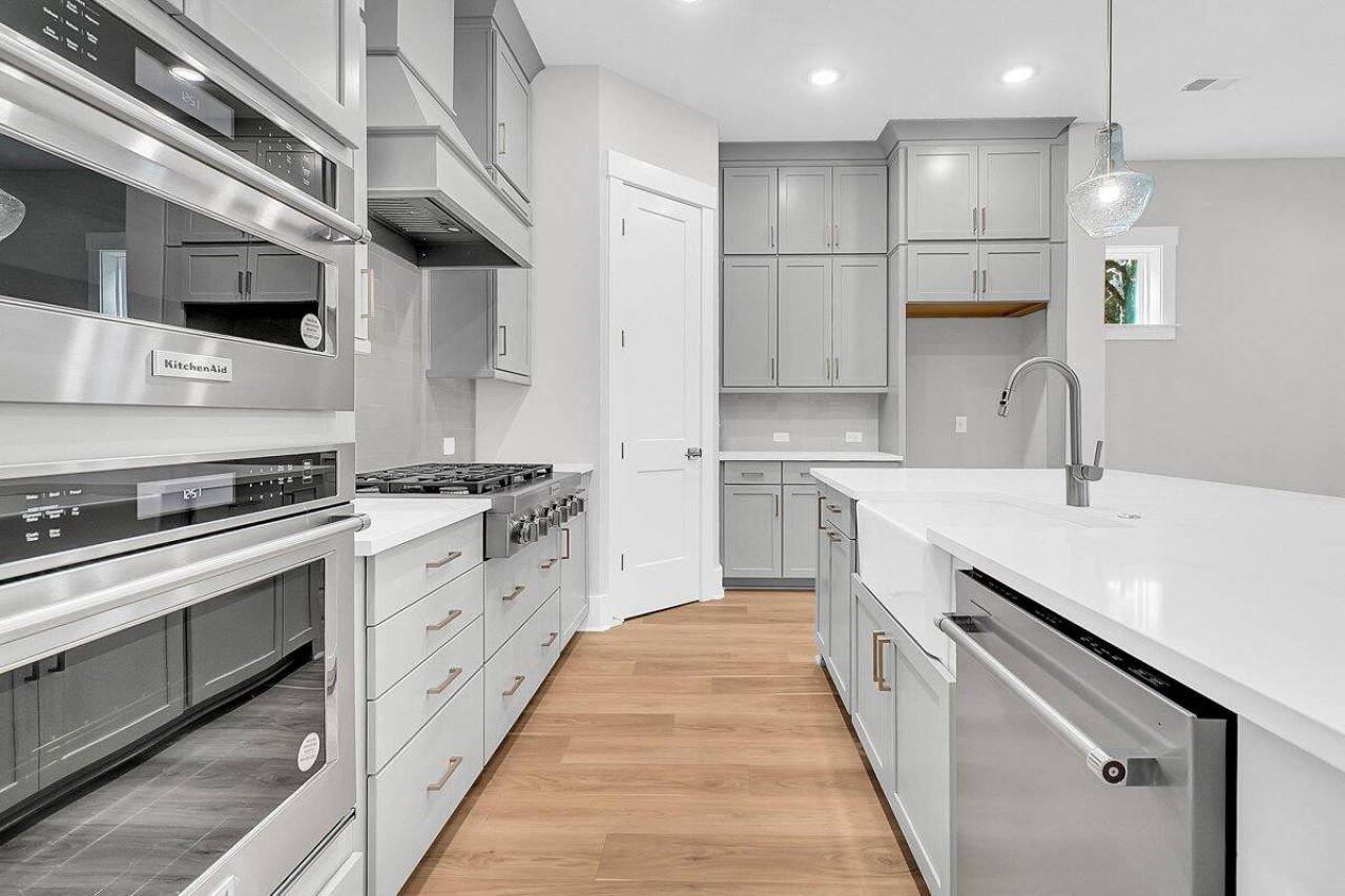 1270 Harriman Lane Photo 7