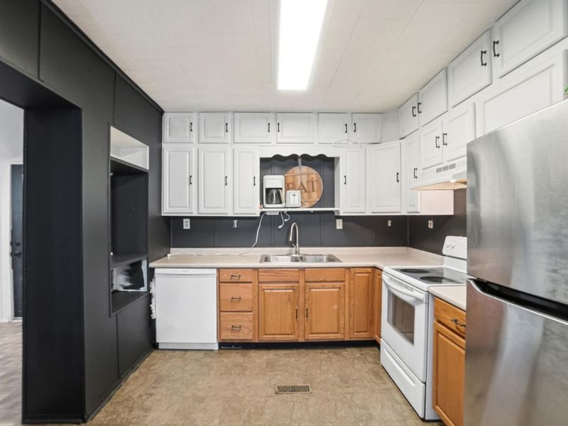 2327 N Phillips Road, Harrod, OH 45850 Photo 9