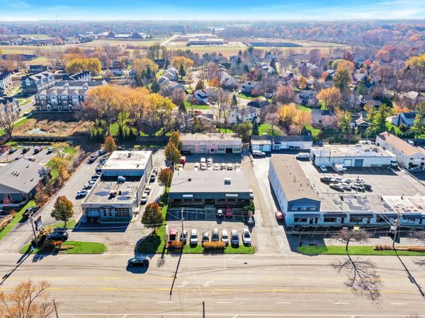 197 Peterson Road, Unit 191-199, Libertyville, IL 60048