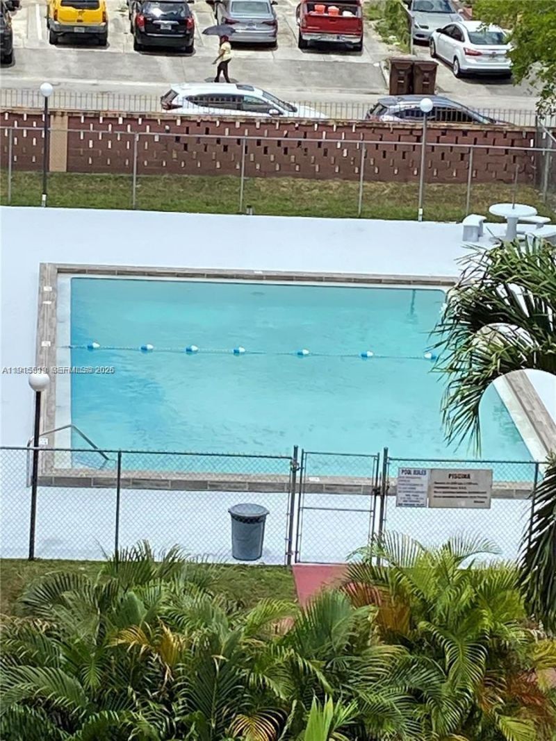 440 E 23rd St, Unit 1305, Hialeah, FL 33013 Photo