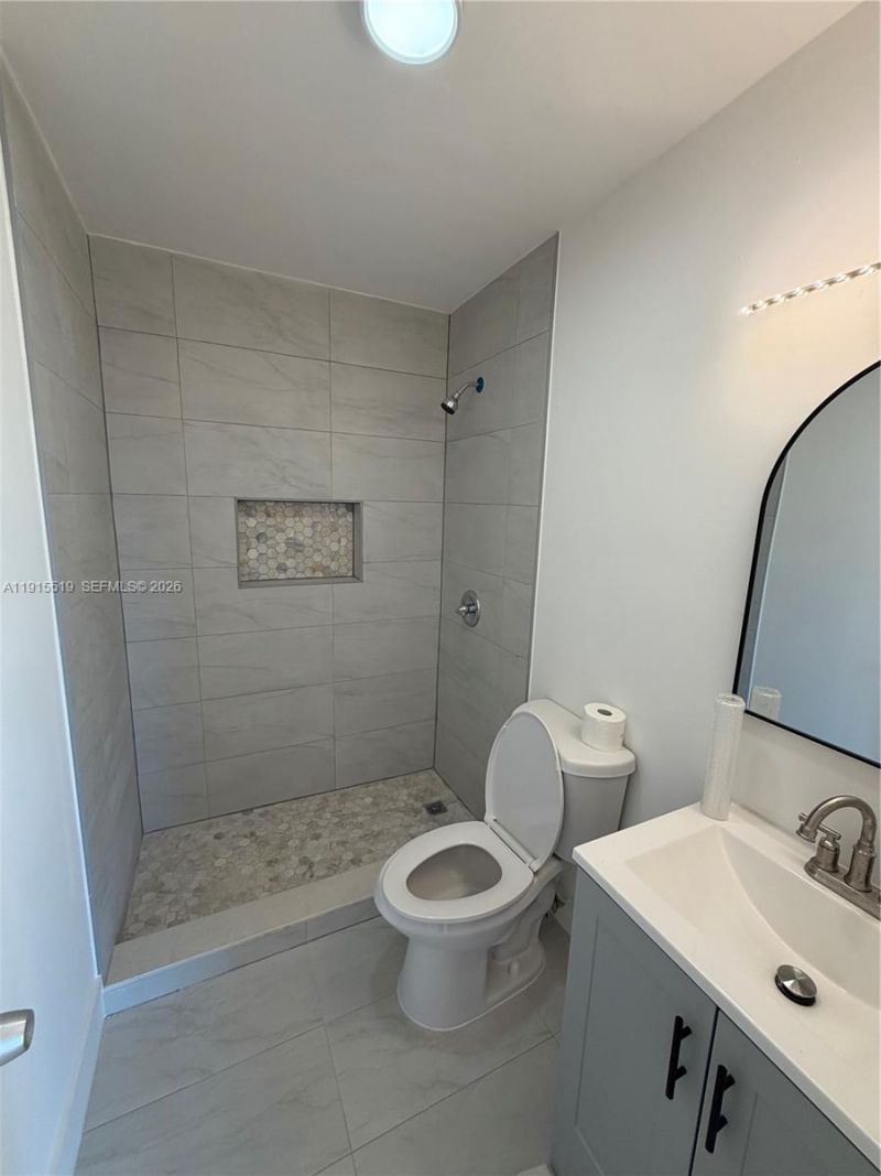 440 E 23rd St, Unit 1305, Hialeah, FL 33013 Photo