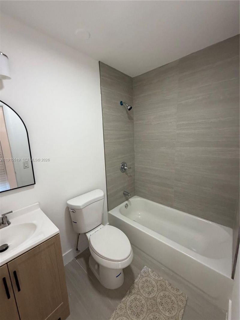 440 E 23rd St, Unit 1305, Hialeah, FL 33013 Photo