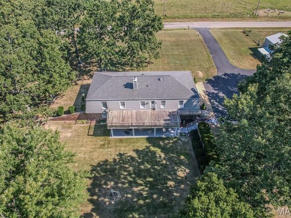 15944 Highway Ww, Lebanon, MO 65536