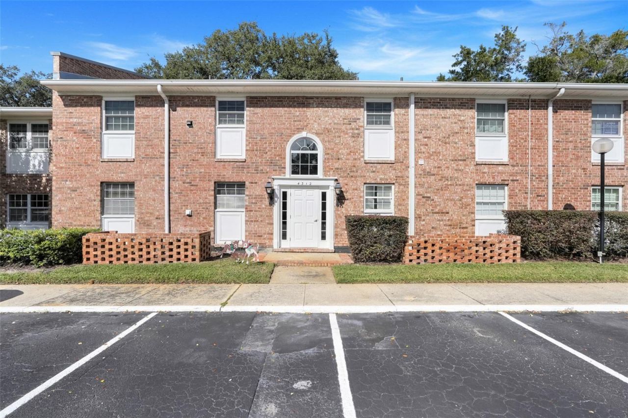 4312 Lake Underhill Road, Unit 19, Orlando, FL 32803 Main Photo