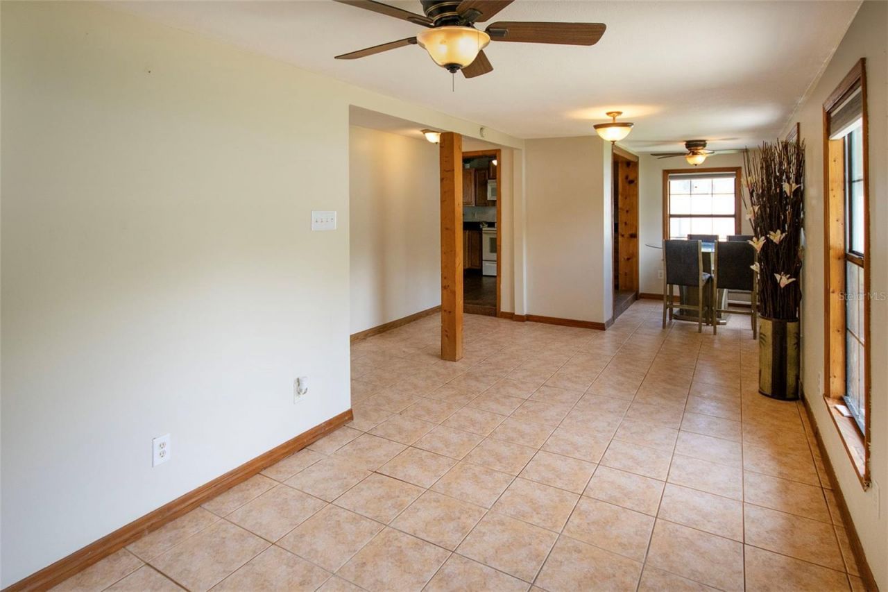 1725 Bradshaw Lane N, Saint Petersburg, FL 33710 Photo