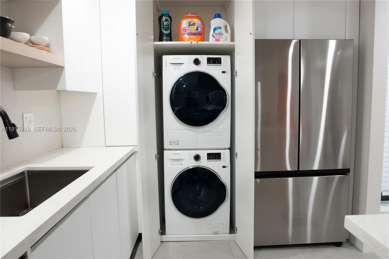 400 Valencia Ave, Unit 3, Coral Gables, FL 33134 Photo