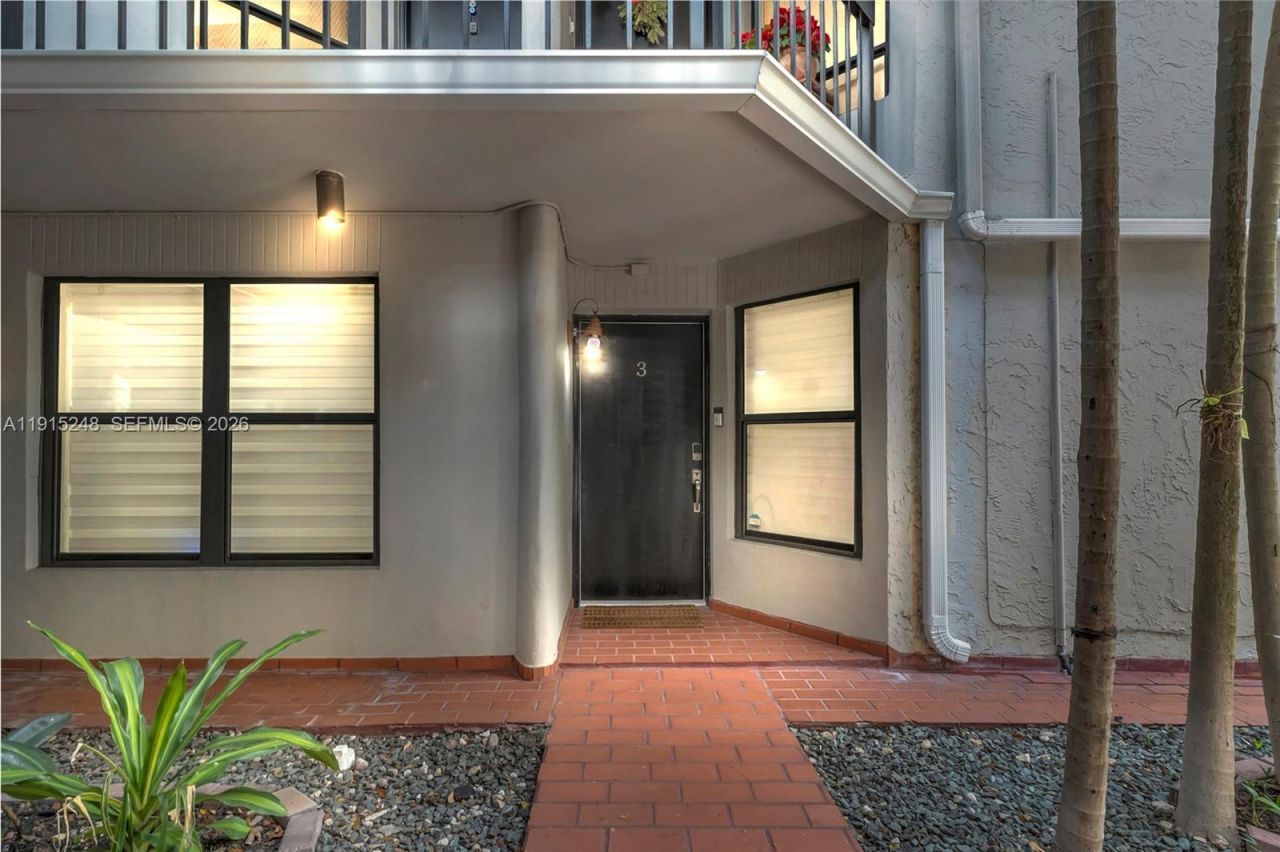 400 Valencia Ave, Unit 3, Coral Gables, FL 33134 Photo