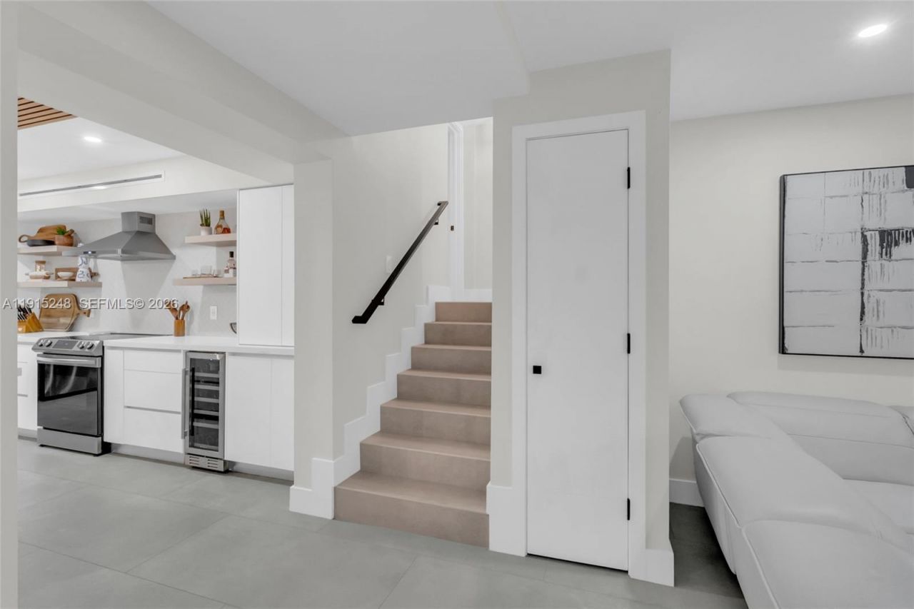 400 Valencia Ave, Unit 3, Coral Gables, FL 33134 Photo