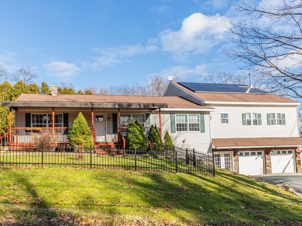 16 Opeechee St, Lanesborough, MA 01237