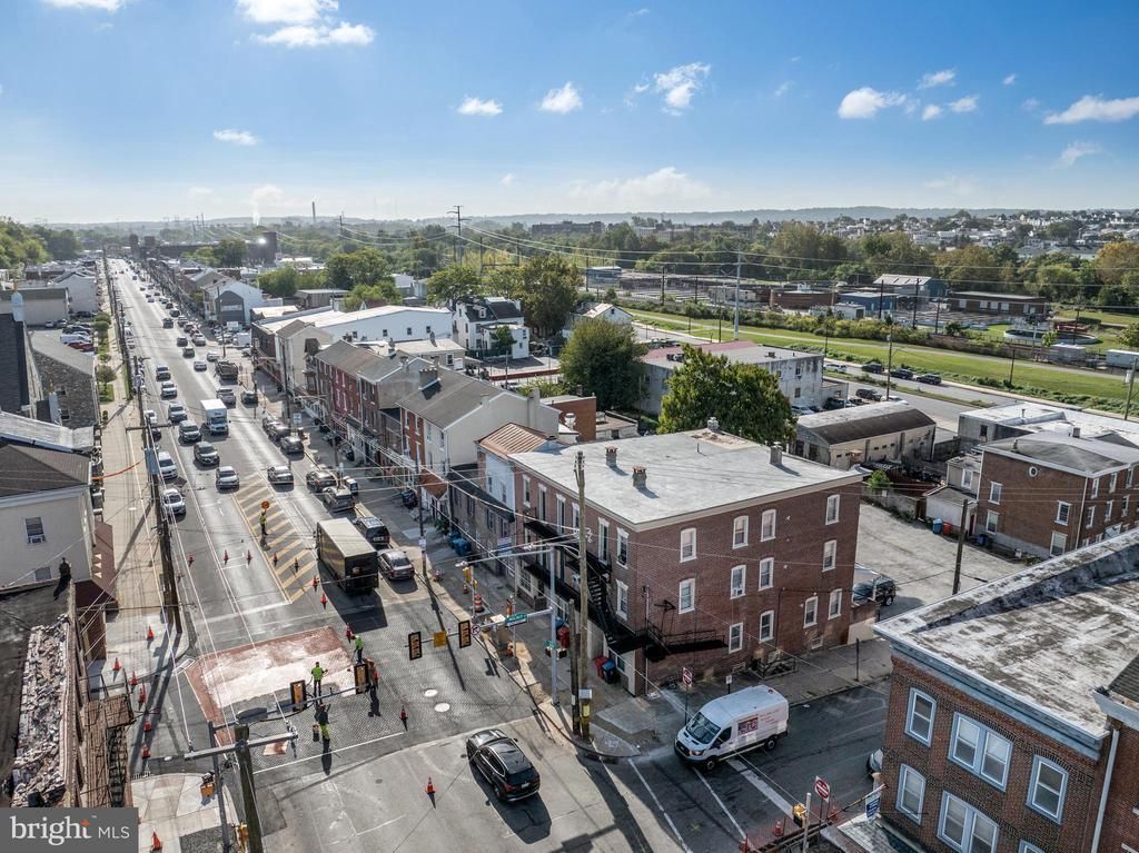 400 404 E MAIN STREET, NORRISTOWN, PA 19401