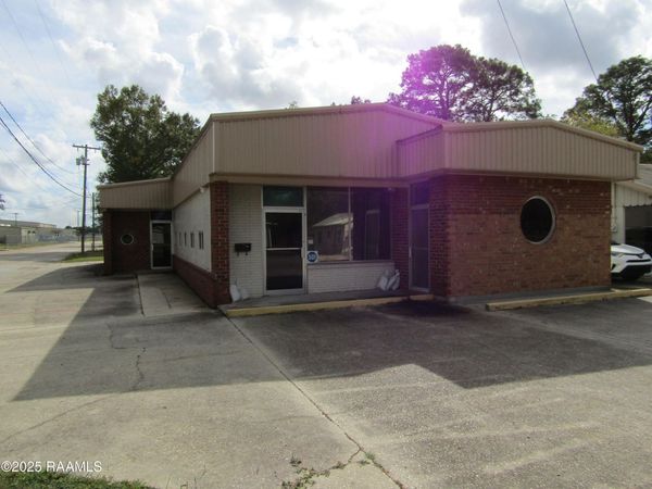 501 S Lewis Street , New Iberia, LA 70560