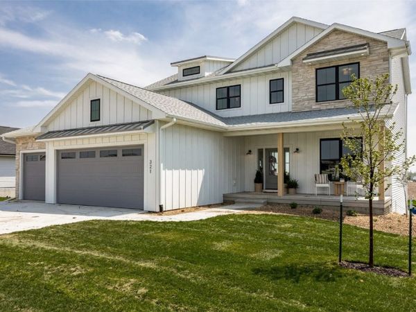 5466 Silver Ridge Road, Marion, IA 52302