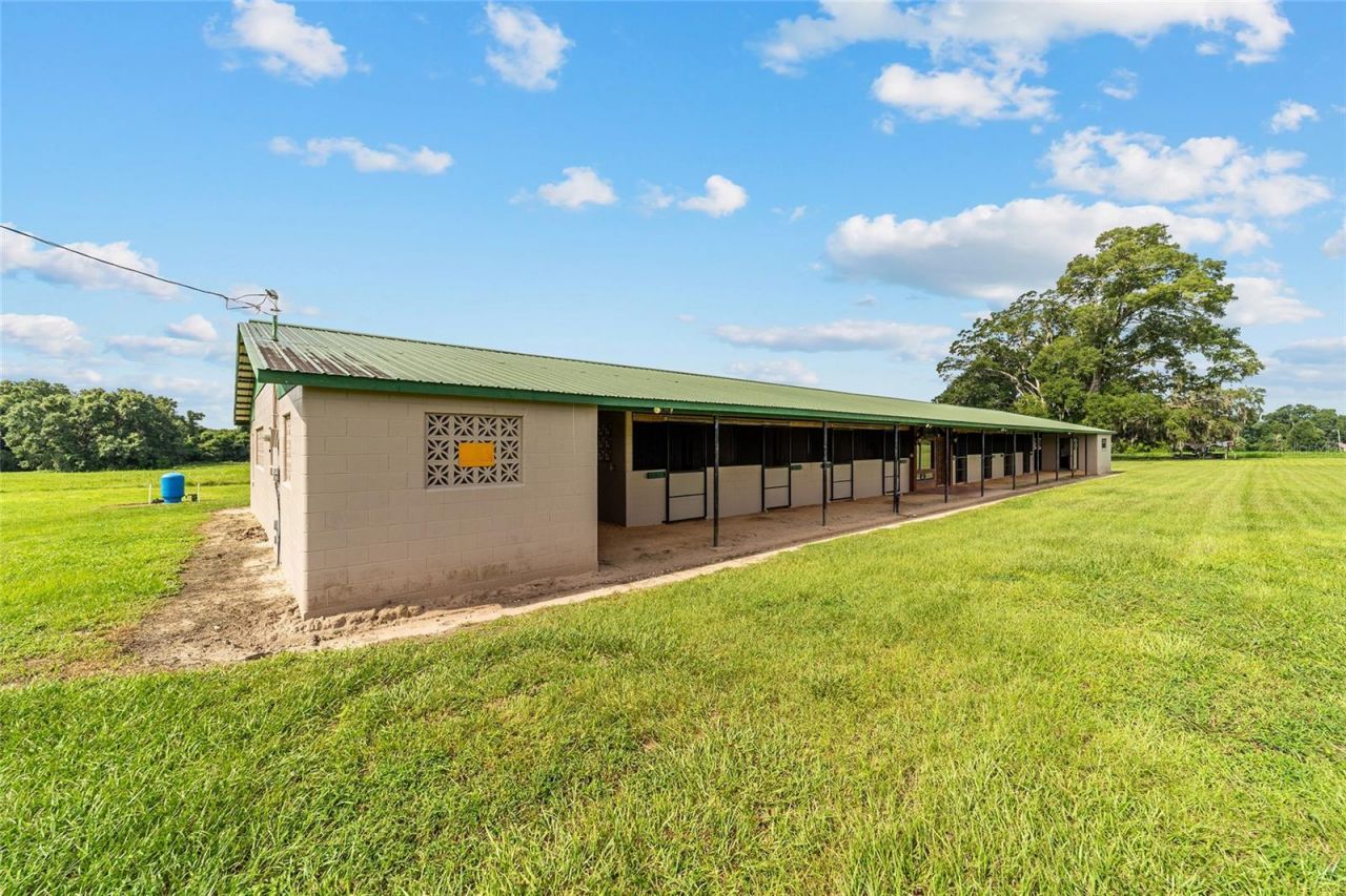 17176 N Us Highway 441, Reddick, FL 32686 Photo