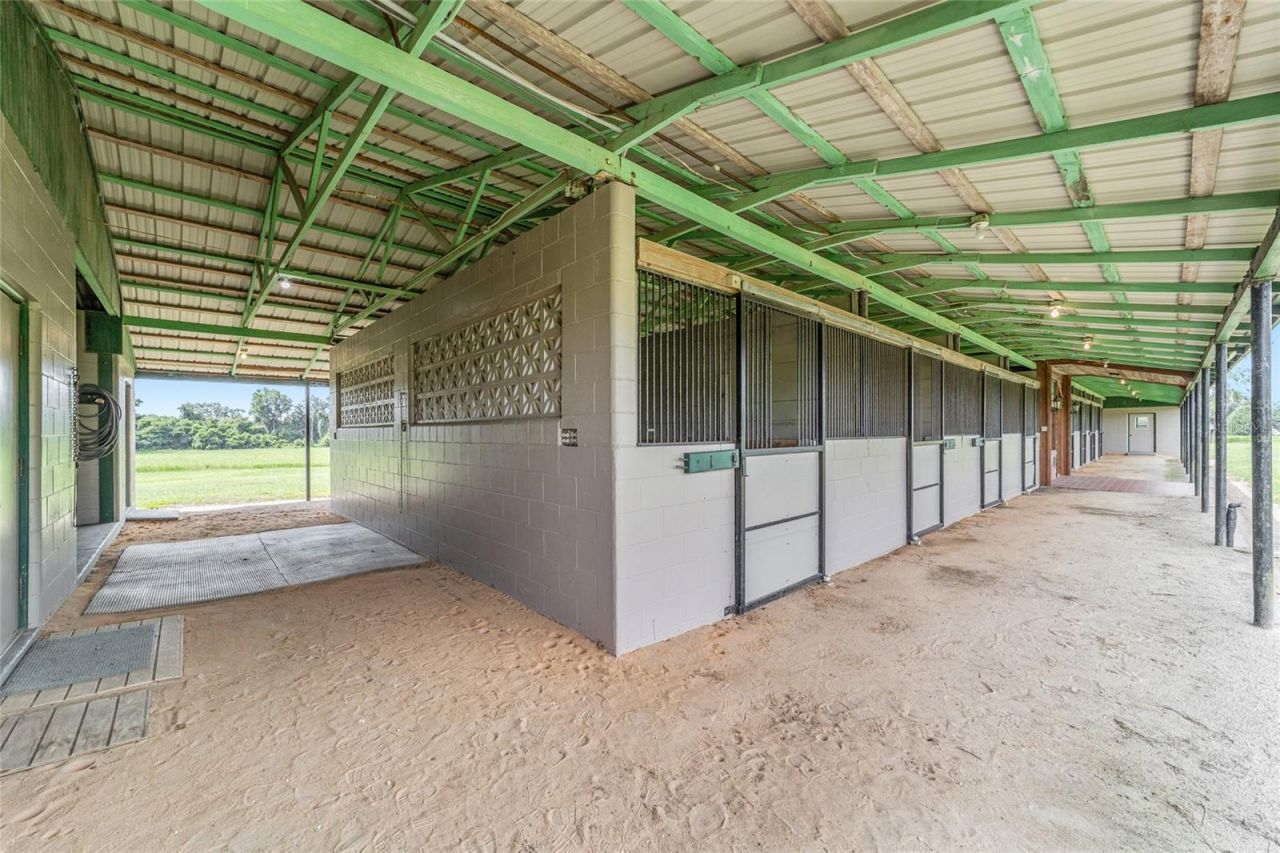 17176 N Us Highway 441, Reddick, FL 32686 Photo