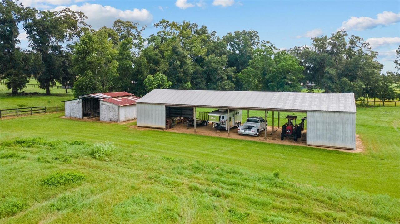 17176 N Us Highway 441, Reddick, FL 32686 Photo