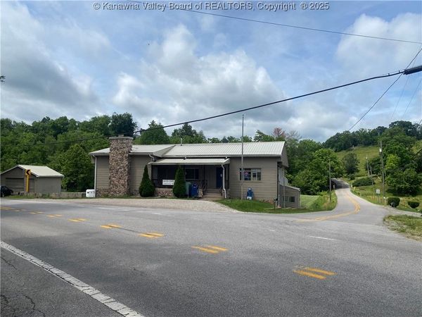 3888-3890 Charleston Road, Gandeeville, WV 25243