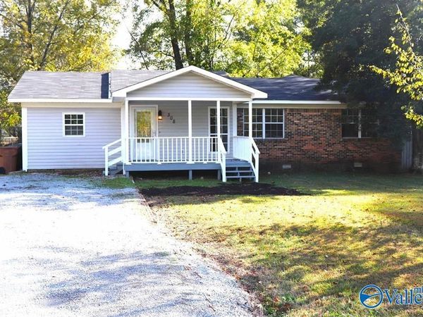 308 Sunset Street SW, Hartselle, AL 35640