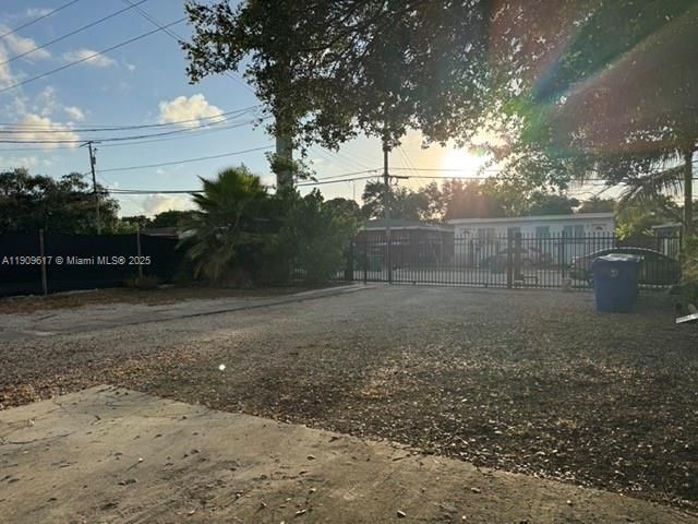 2512 NW 13th Ave, Miami, FL 33142 Photo