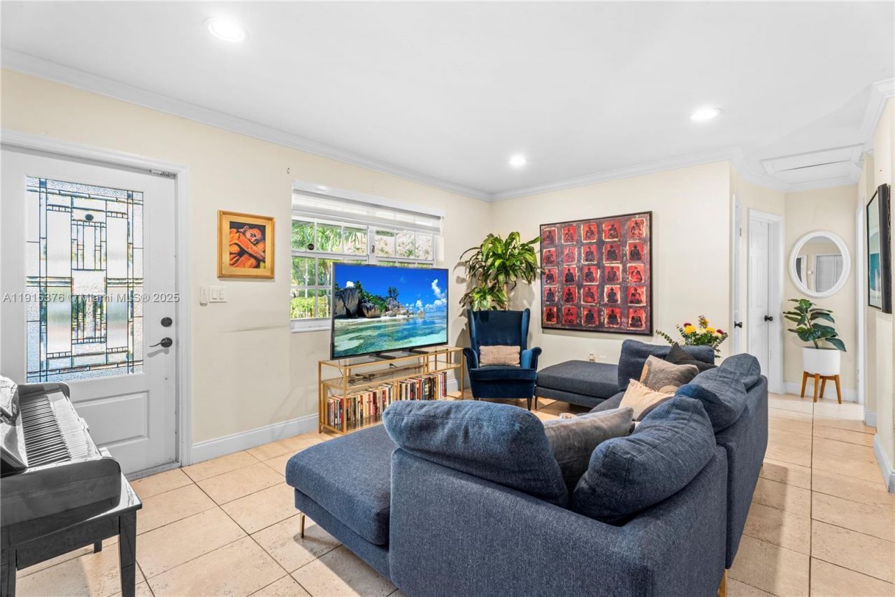 9130 SW 73rd St, Miami, FL 33173 Photo