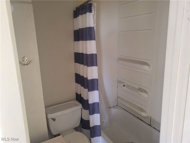 447 8th Street, Struthers, OH 44471 Photo 5