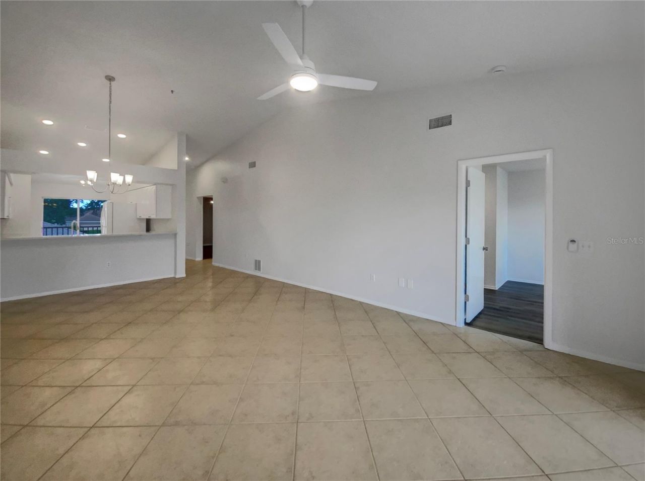 6904 Drewrys Bluff, Unit 810, Bradenton, FL 34203 Photo