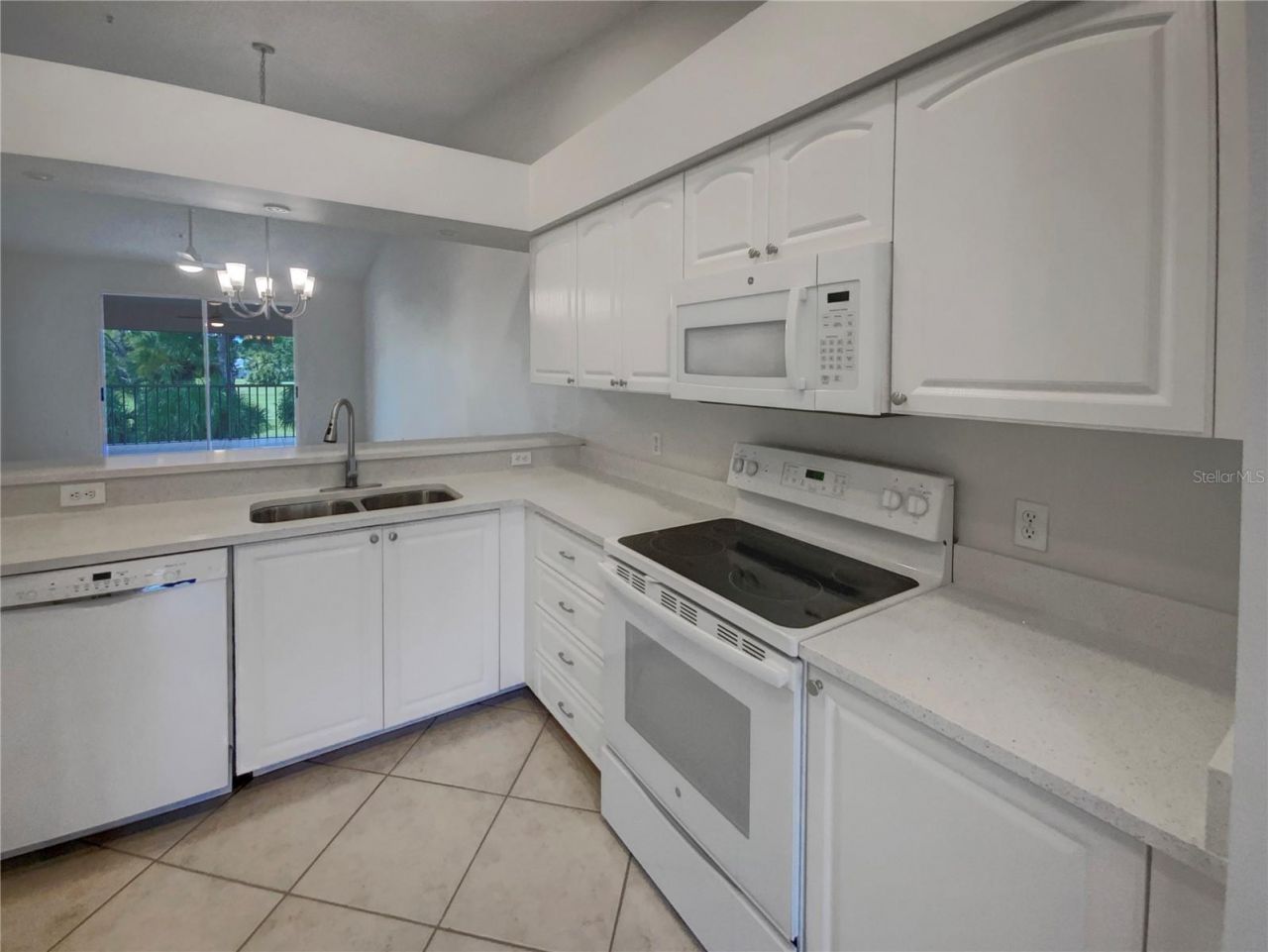 6904 Drewrys Bluff, Unit 810, Bradenton, FL 34203 Photo