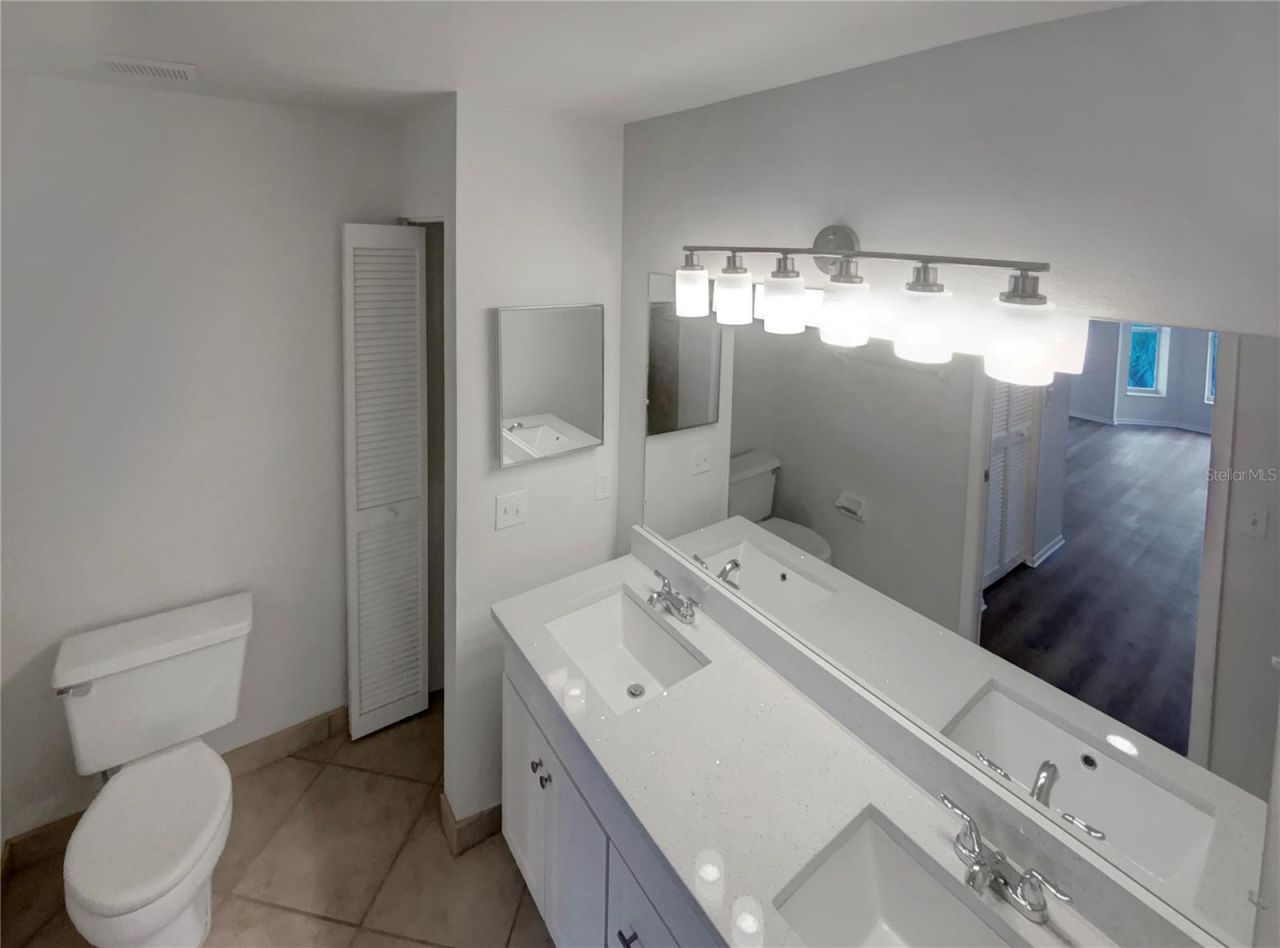 6904 Drewrys Bluff, Unit 810, Bradenton, FL 34203 Photo