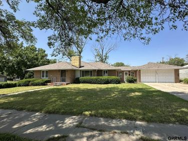 1003 J Street, Fairbury, NE 68352