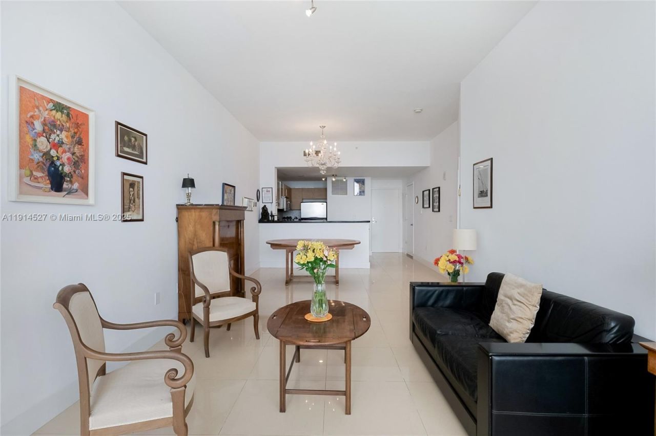 725 NE 22nd St, Unit 17E, Miami, FL 33137 Photo