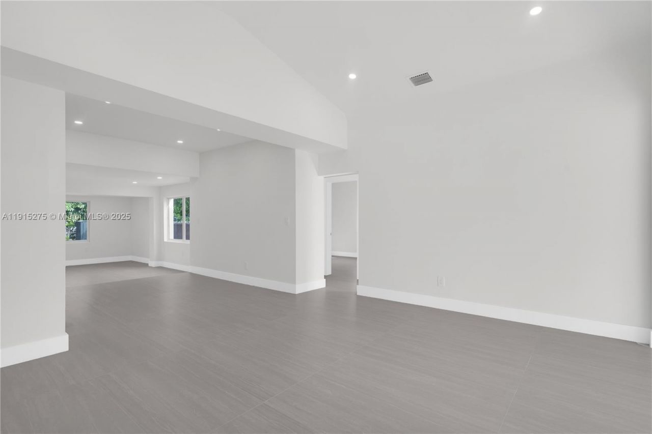 2949 SW 14 St, Miami, FL 33145 Photo