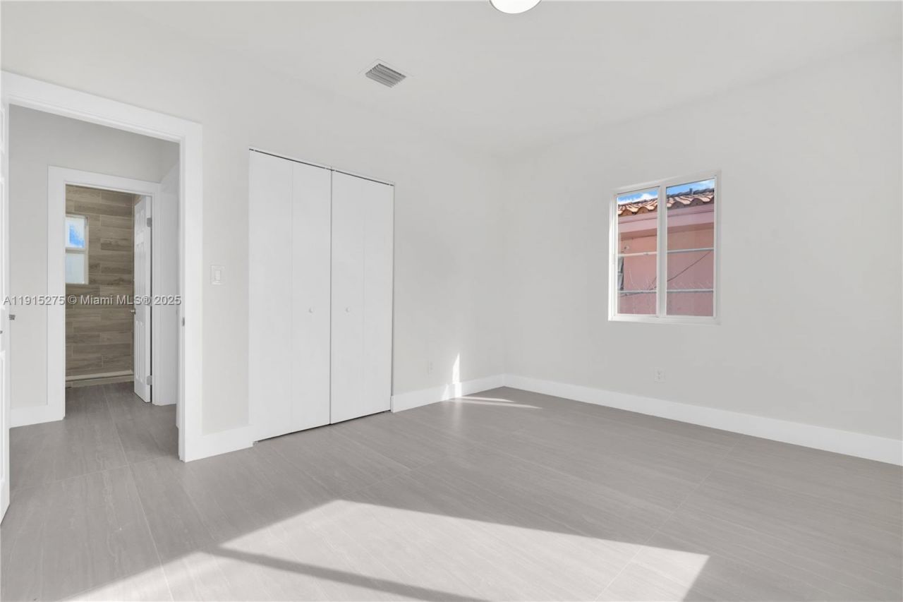 2949 SW 14 St, Miami, FL 33145 Photo