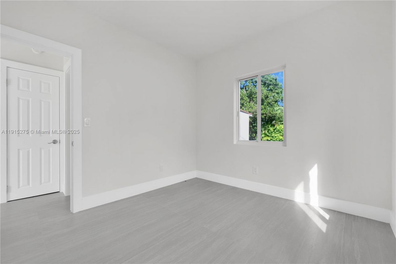 2949 SW 14 St, Miami, FL 33145 Photo