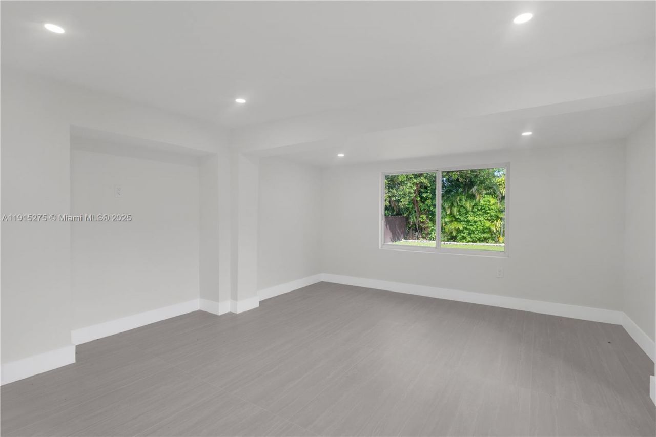 2949 SW 14 St, Miami, FL 33145 Photo