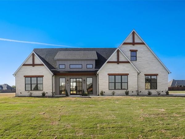 207 Stuart Street, Paradise, TX 76073