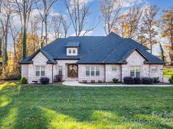 139 Trillium Drive, Statesville, NC 28625