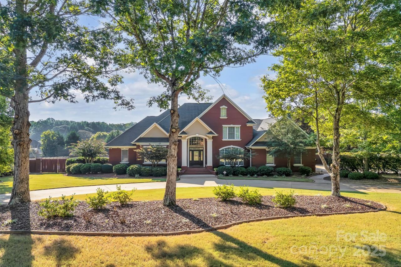 137 Clearcreek Drive, Boiling Springs, SC 29316 Main Photo