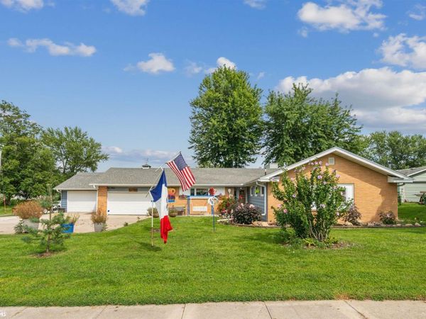 104 S Highland Street, Russell, IA 50238