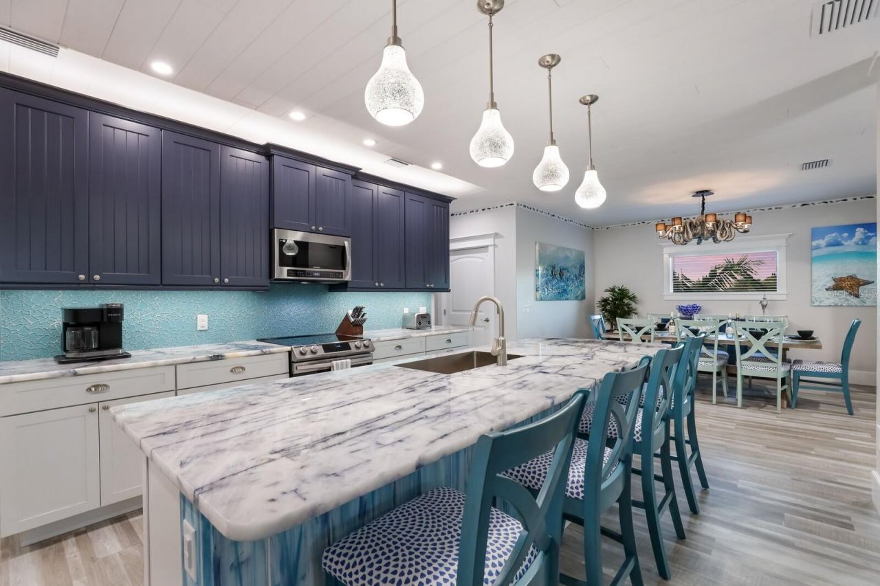 112 Mangrove Avenue, Anna Maria, FL 34216 Photo