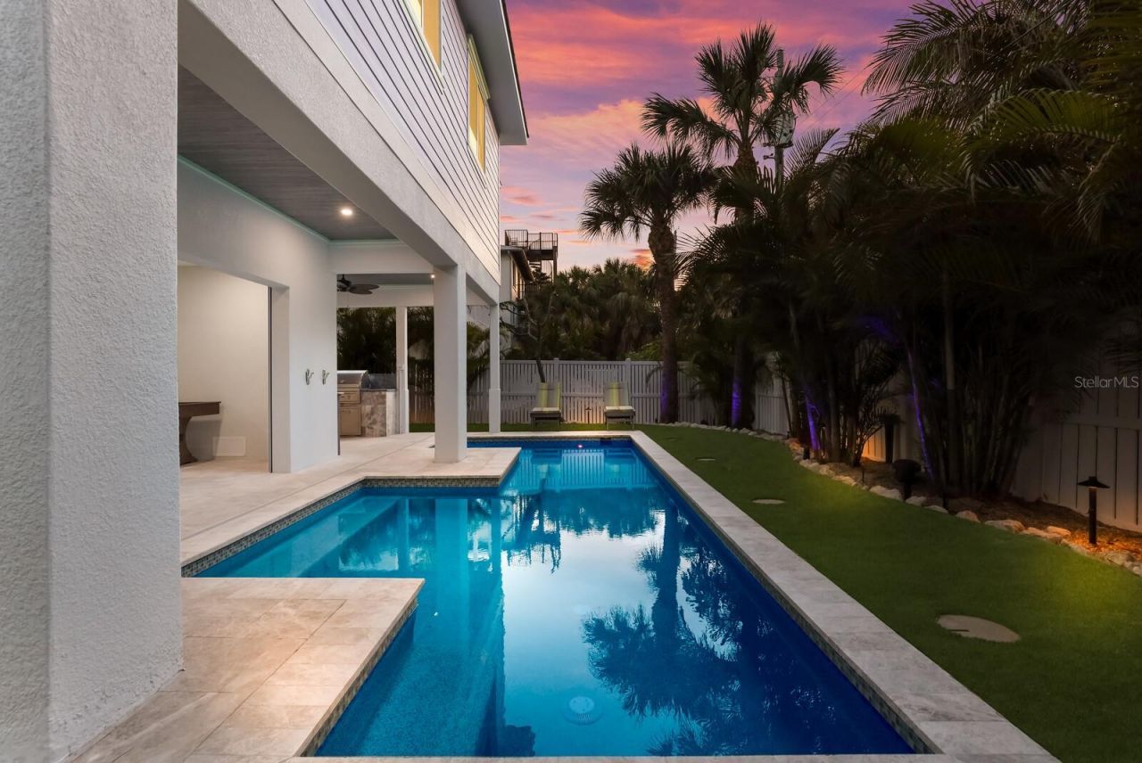 112 Mangrove Avenue, Anna Maria, FL 34216 Photo