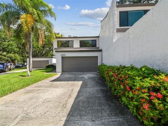 4213 FAIRWAY RUN Tampa, FL 33618