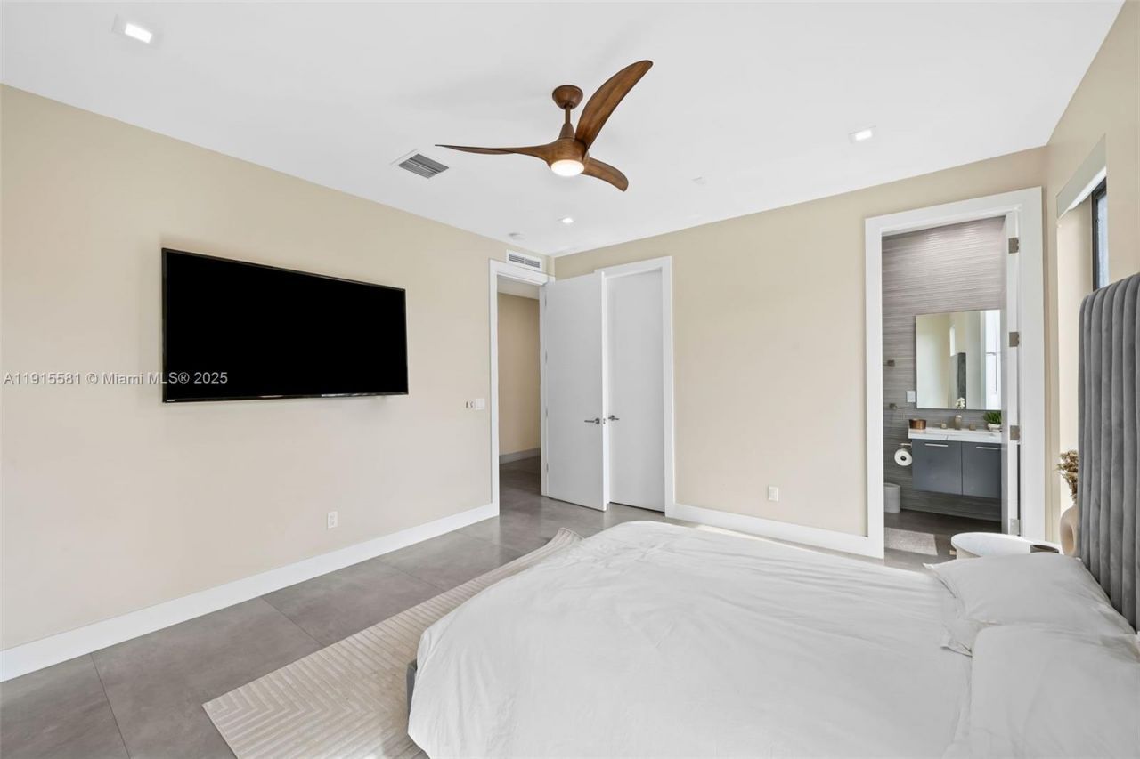 624 N Victoria Park Rd, Fort Lauderdale, FL 33304 Photo