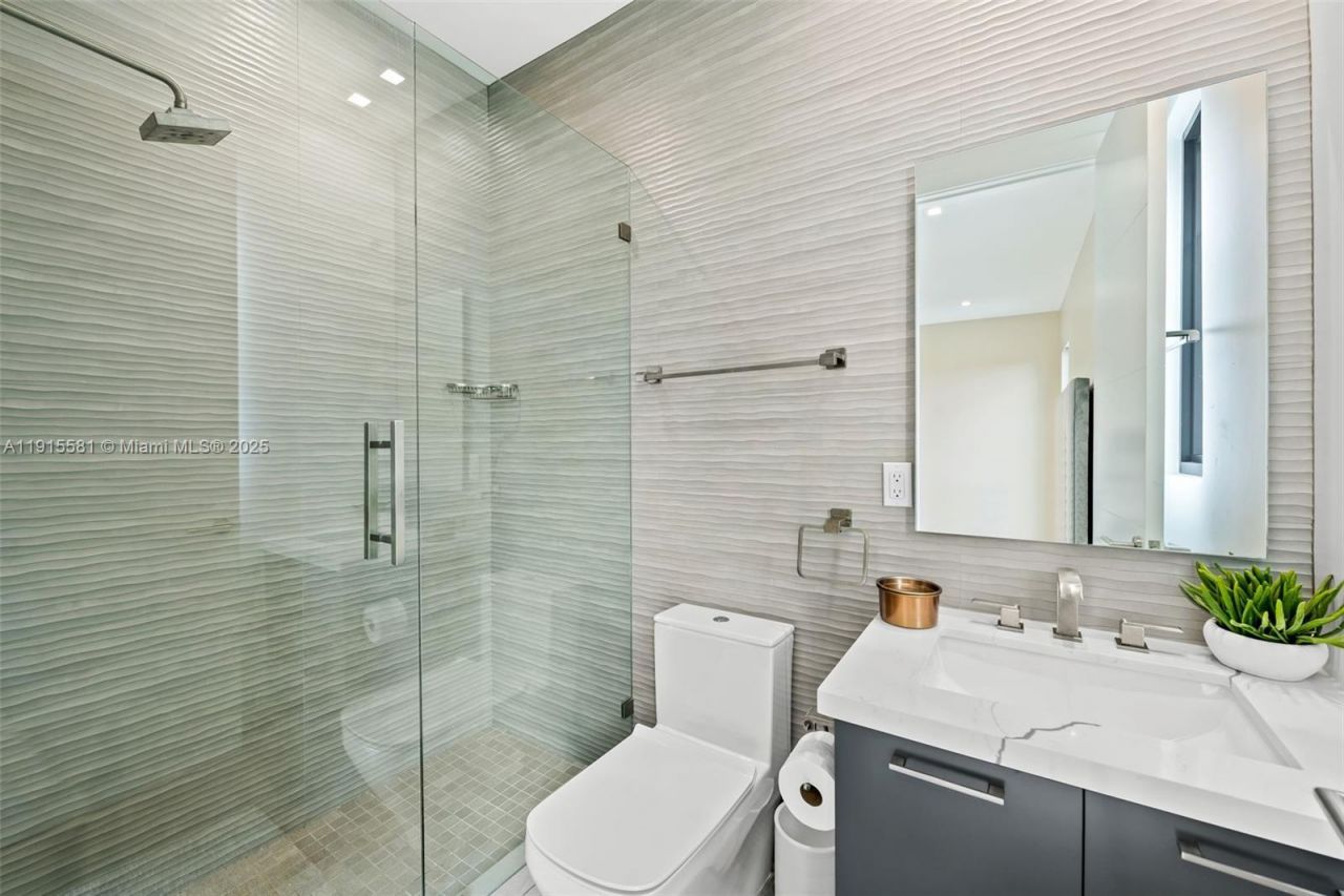 624 N Victoria Park Rd, Fort Lauderdale, FL 33304 Photo